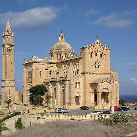 Luxury With Airconditioning Apartment Xlendi